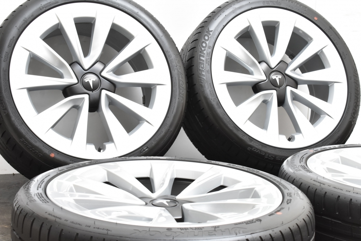 テスラ等に！235/40r19 | www.ibnuumar.sch.id